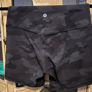 Lululemon Align shorts 6”